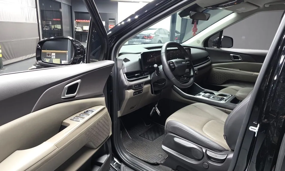 Kia Carnival — фото 10