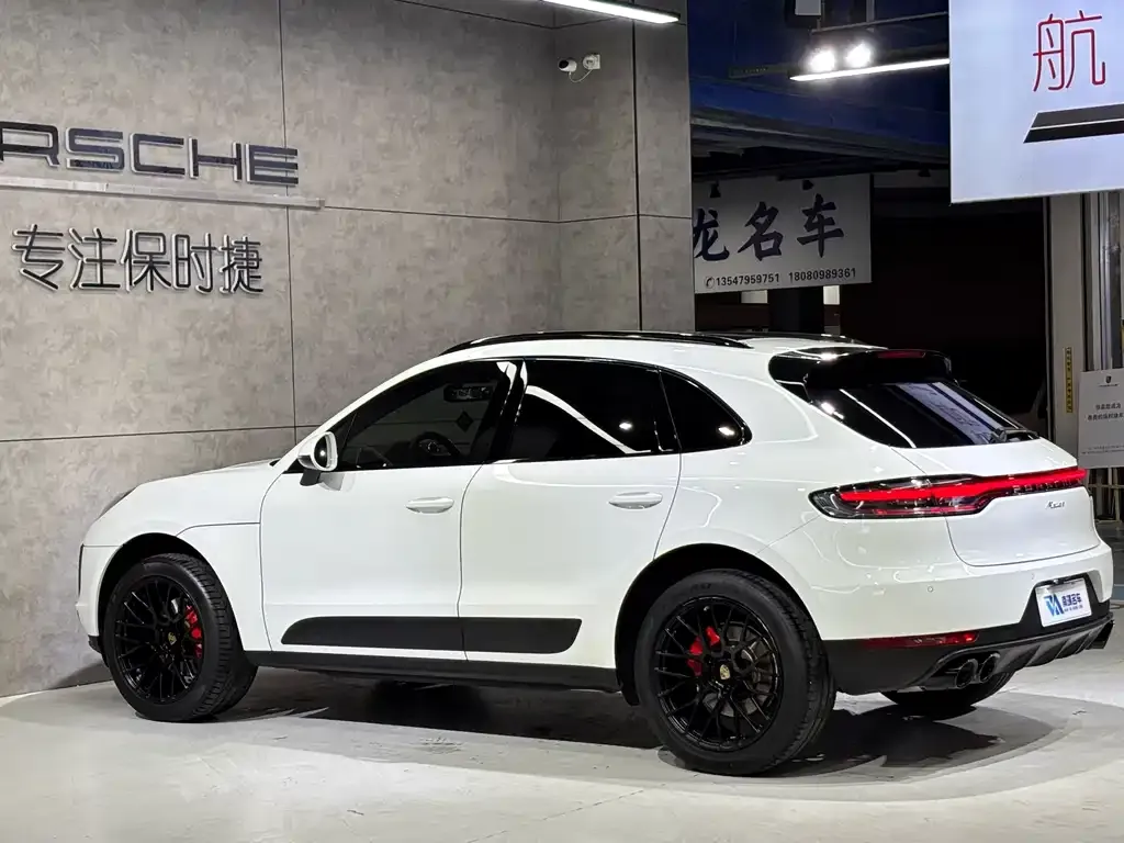 Porsche Macan — фото 10