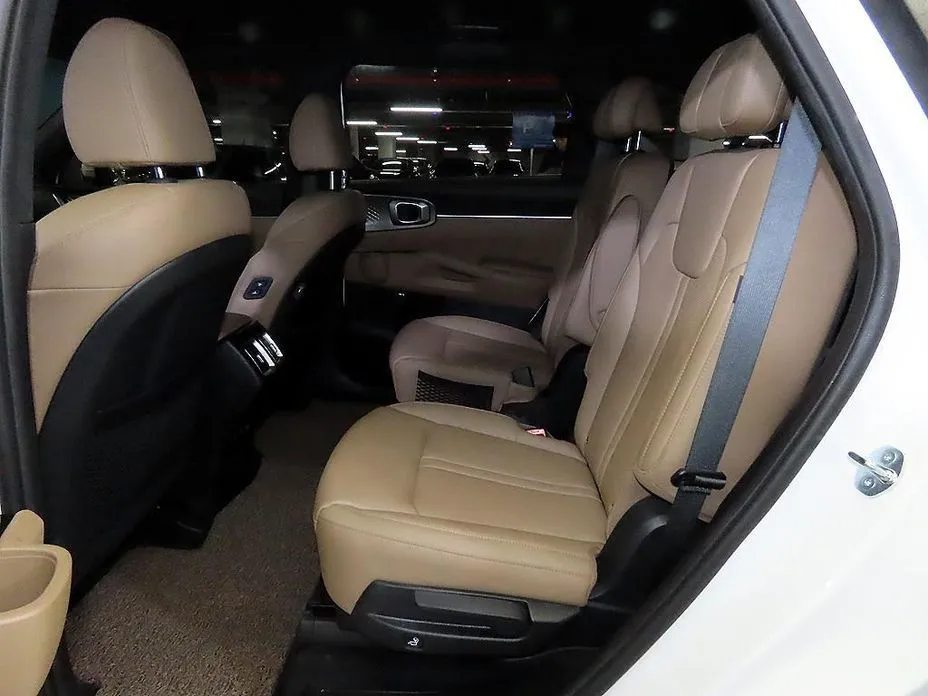 Kia Sorento — фото 9