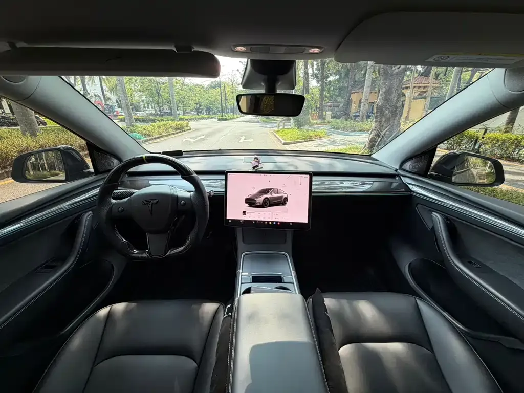 Tesla Model Y — фото 4