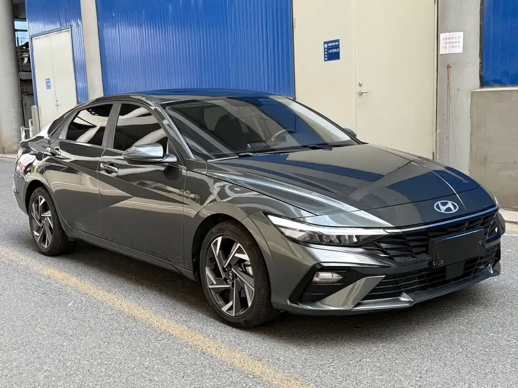 Hyundai Elantra — фото 9