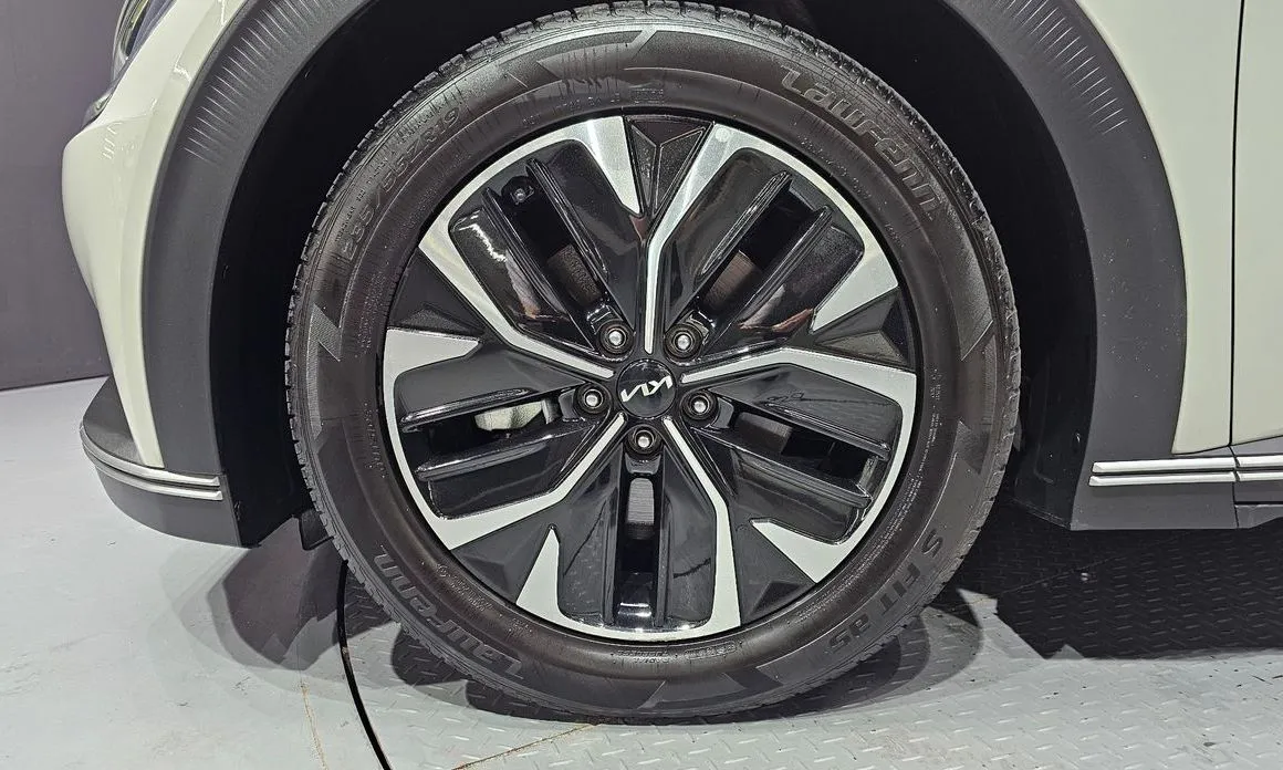 Kia EV6 — фото 7