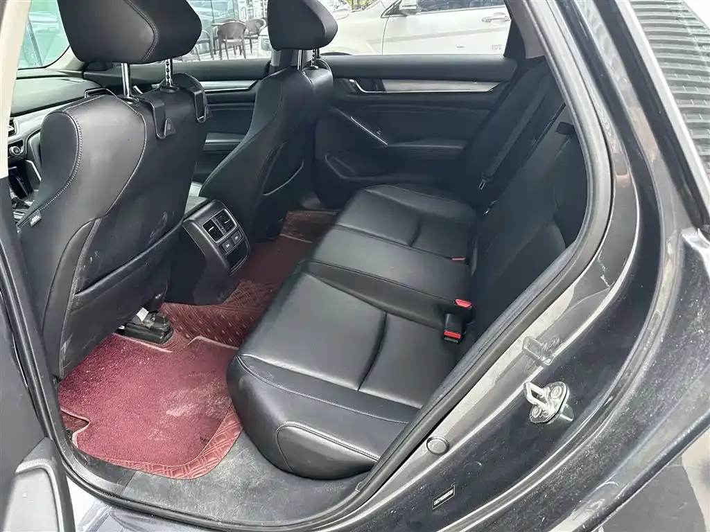 Honda Accord — фото 3