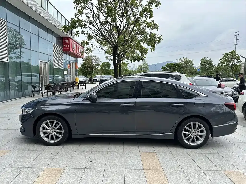 Honda Accord — фото 5
