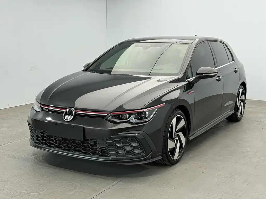 Volkswagen Golf GTI — фото 1