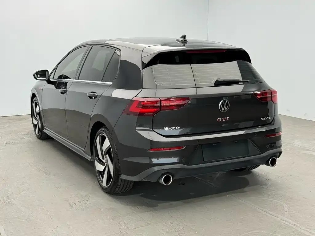 Volkswagen Golf GTI — фото 6