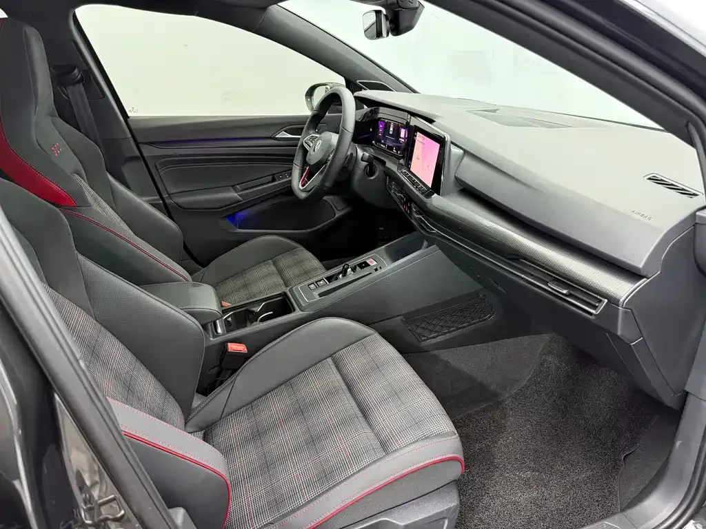 Volkswagen Golf GTI — фото 2