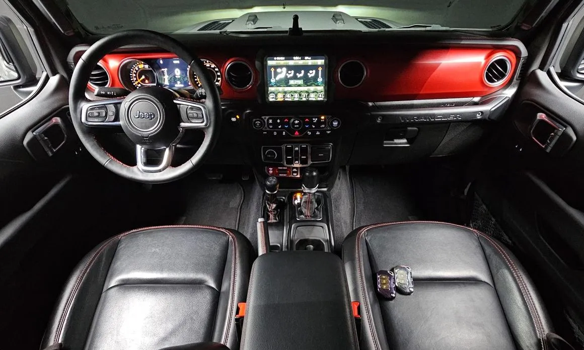 Jeep Wrangler — фото 10