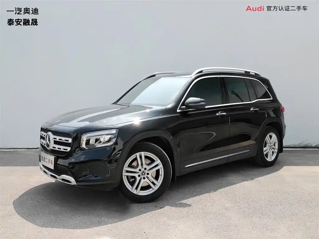 Mercedes-Benz GLB — фото 1