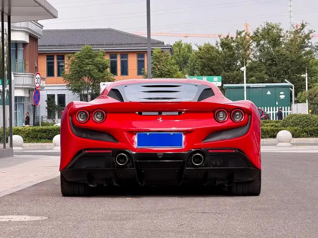 Ferrari F8 — фото 5