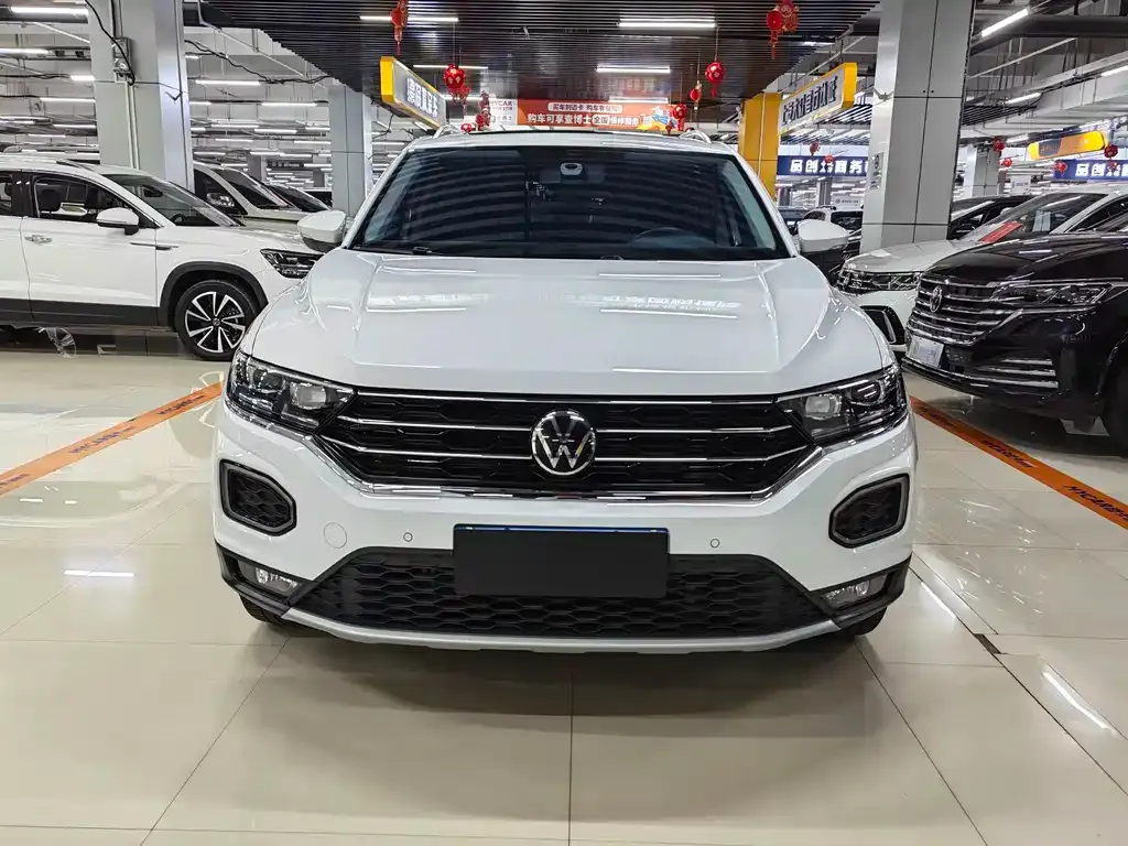 Volkswagen T-Roc — фото 8