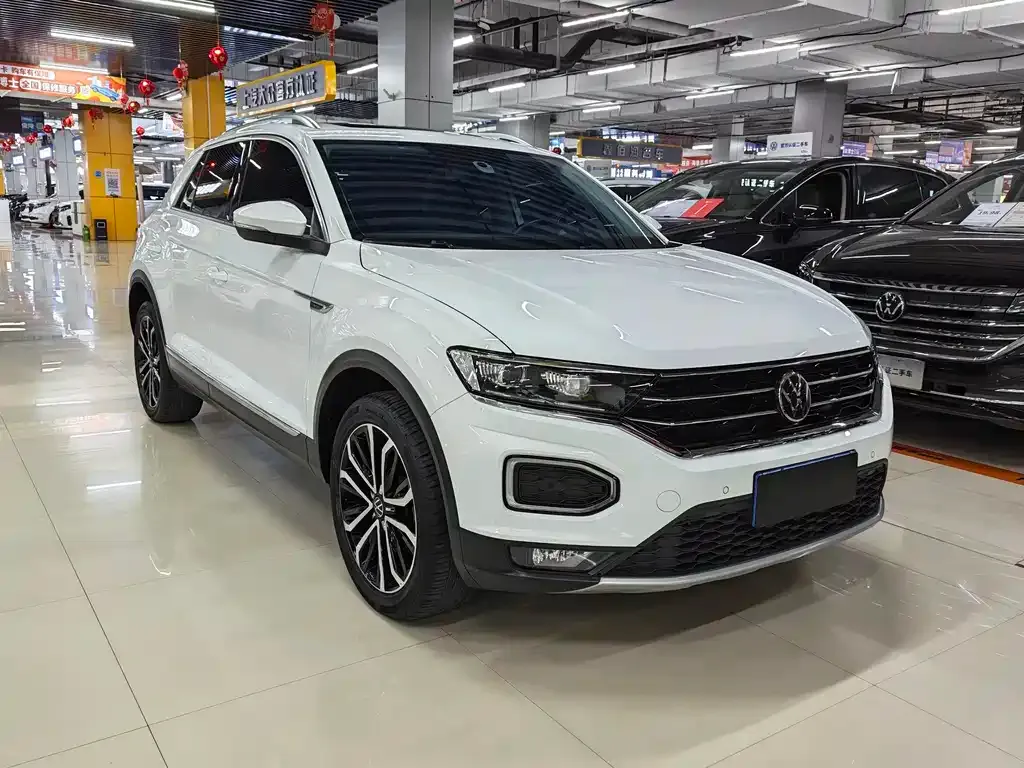 Volkswagen T-Roc — фото 7