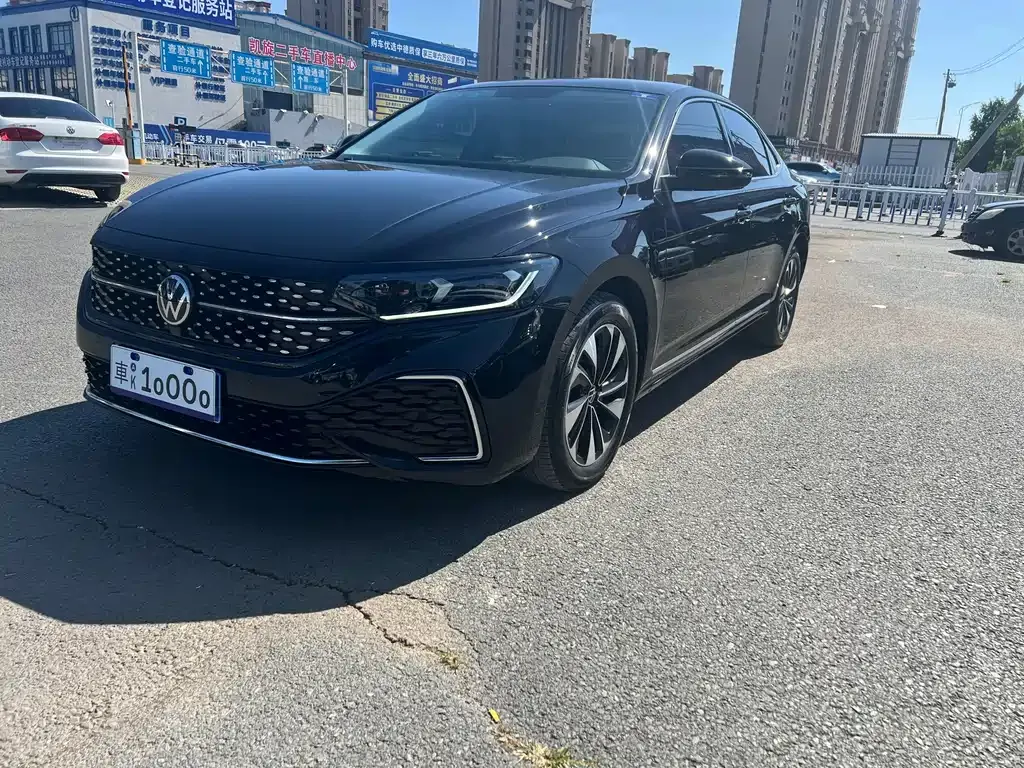 Volkswagen Passat — фото 1