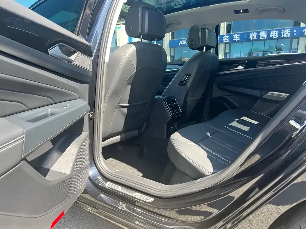 Volkswagen Passat — фото 10