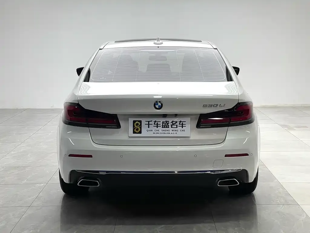 BMW 5 Series — фото 5