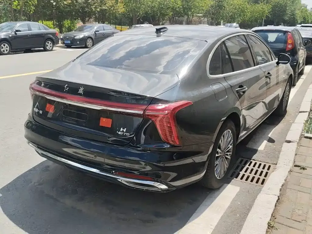 Hongqi H5 — фото 6