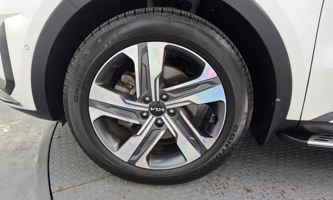 Kia Sorento — фото 9
