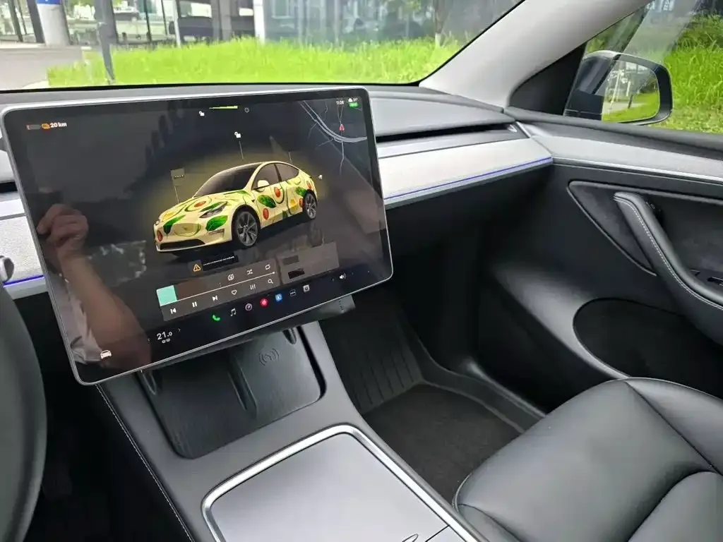Tesla Model Y — фото 4