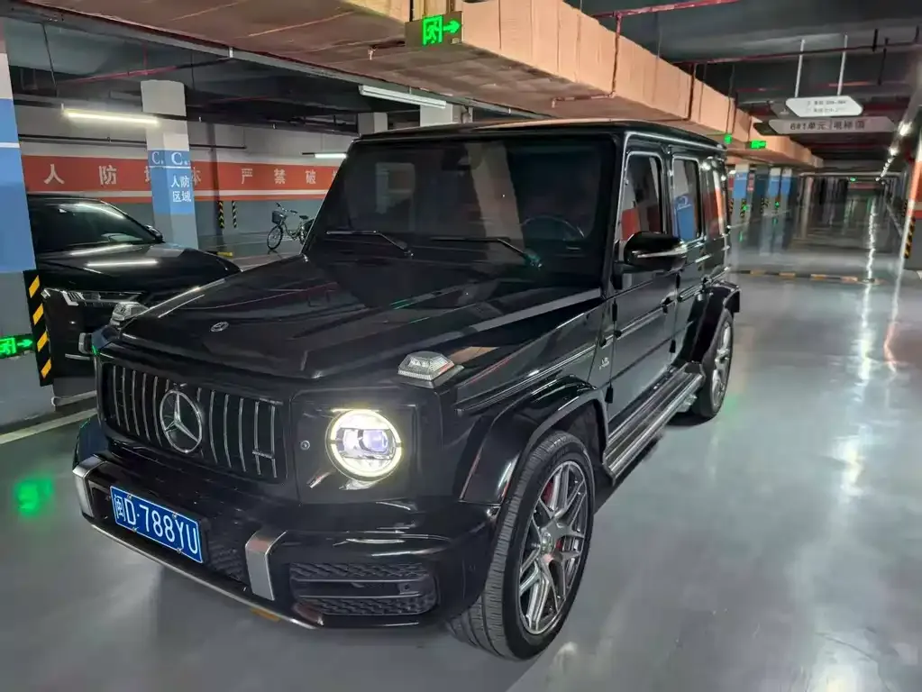 Mercedes-Benz G-Class AMG 63 1