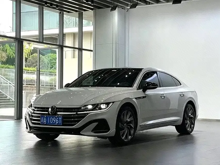 Volkswagen CC — фото 1