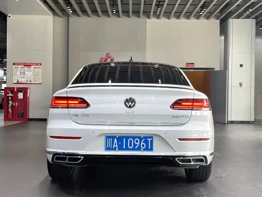 Volkswagen CC — фото 8