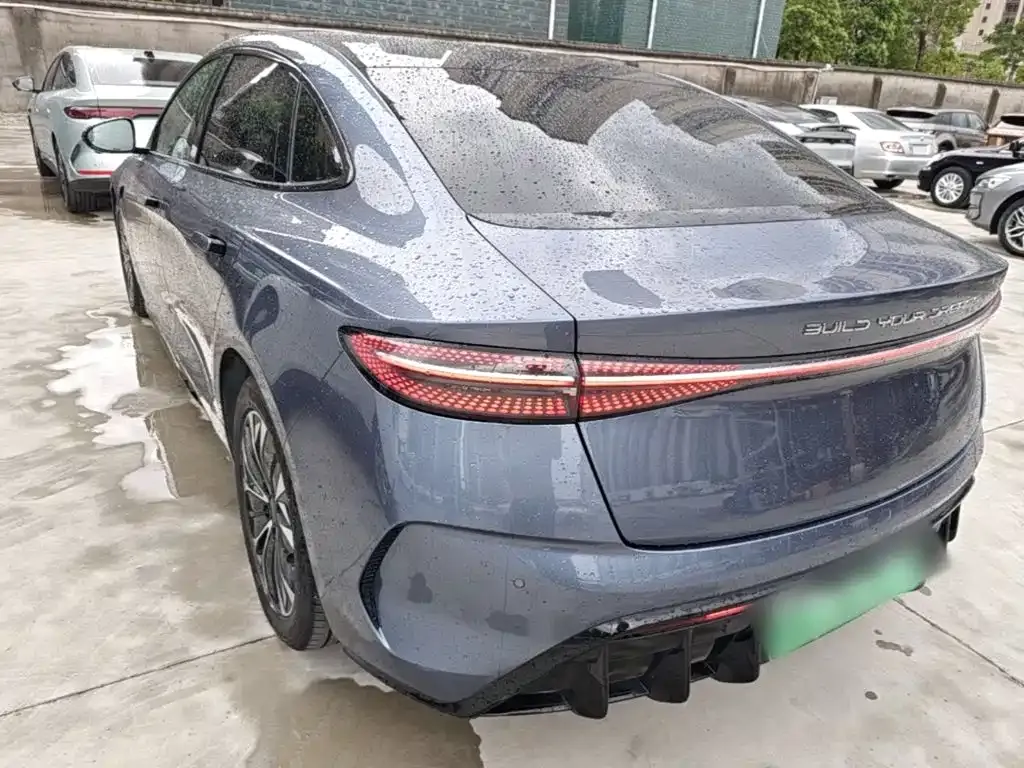 BYD Seal — фото 3