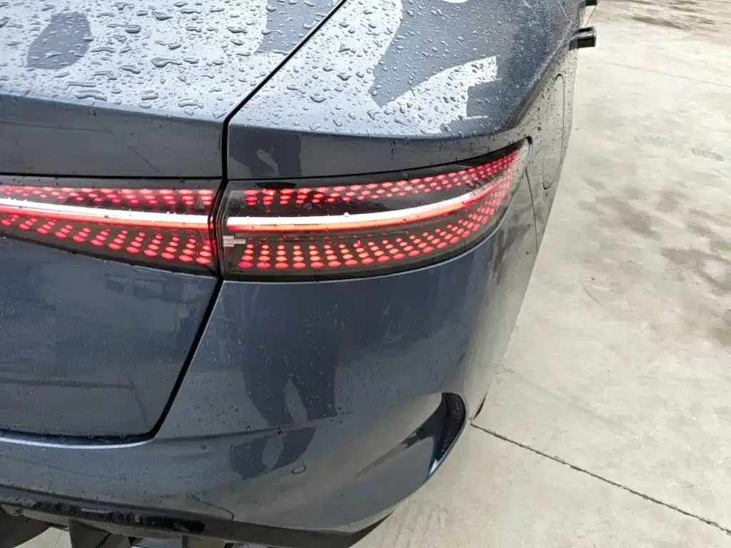 BYD Seal — фото 2