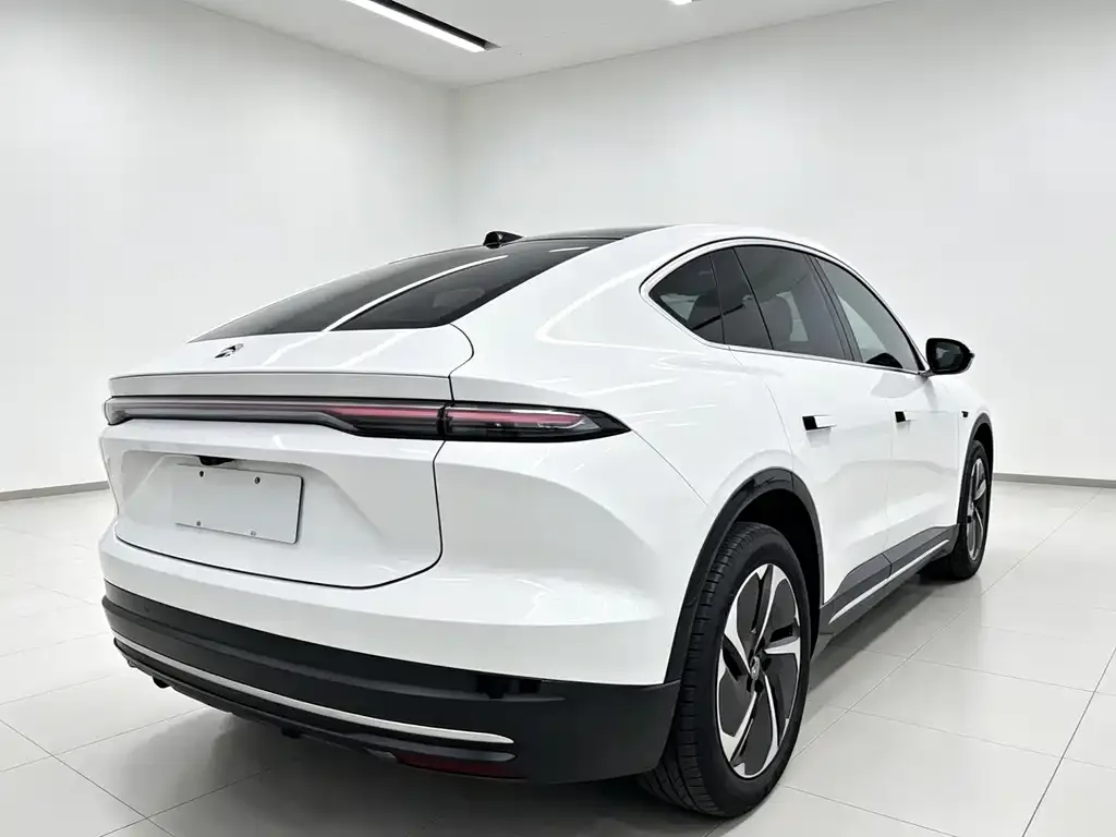 NIO EC6 — фото 6