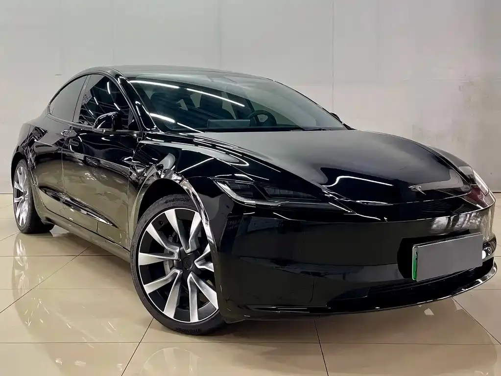 Tesla Model 3 — фото 8