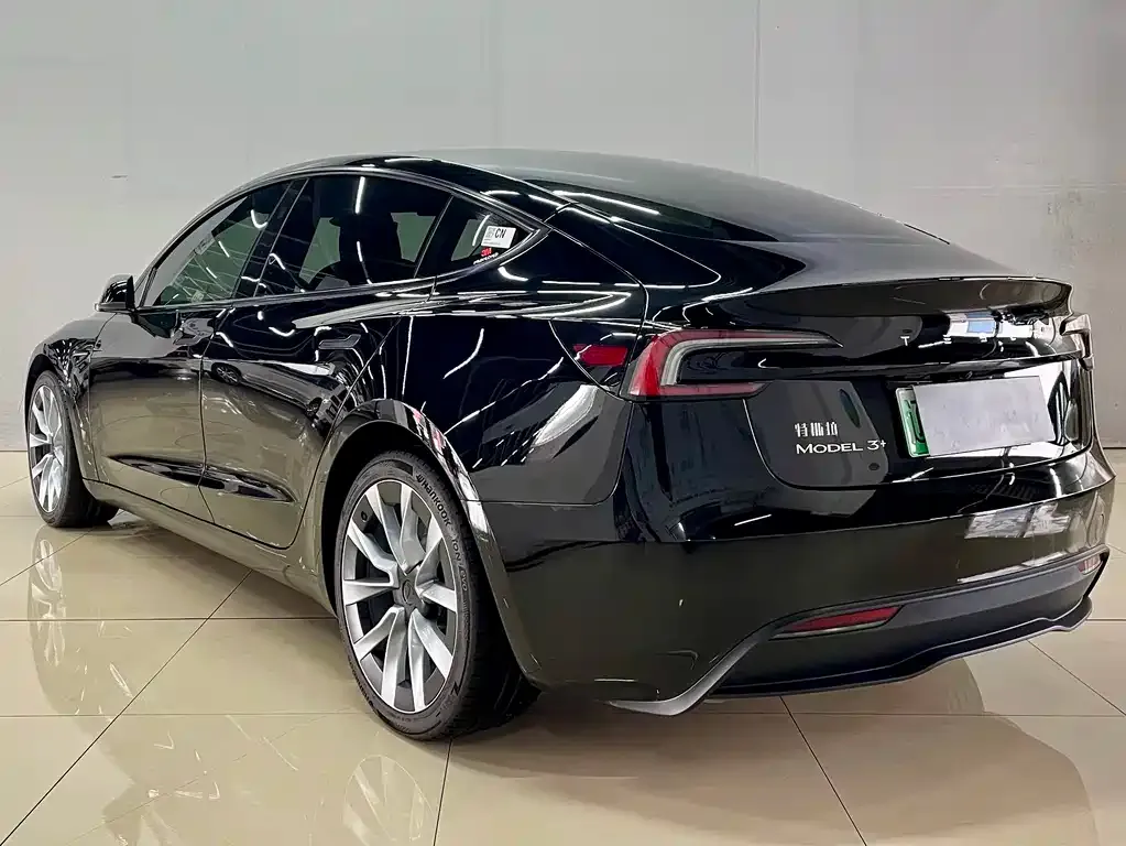 Tesla Model 3 — фото 6