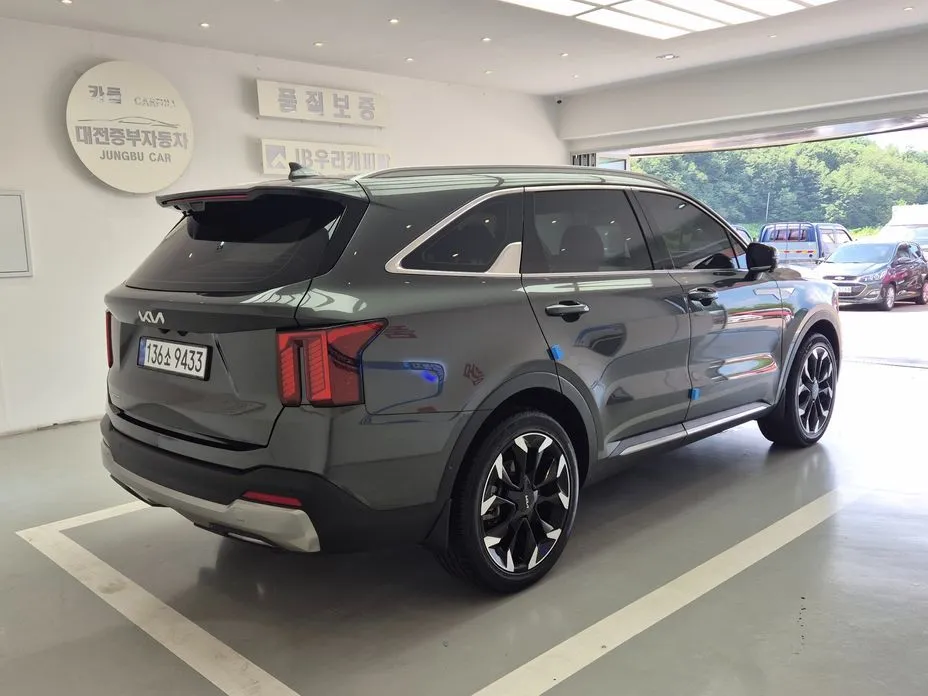 Kia Sorento — фото 8