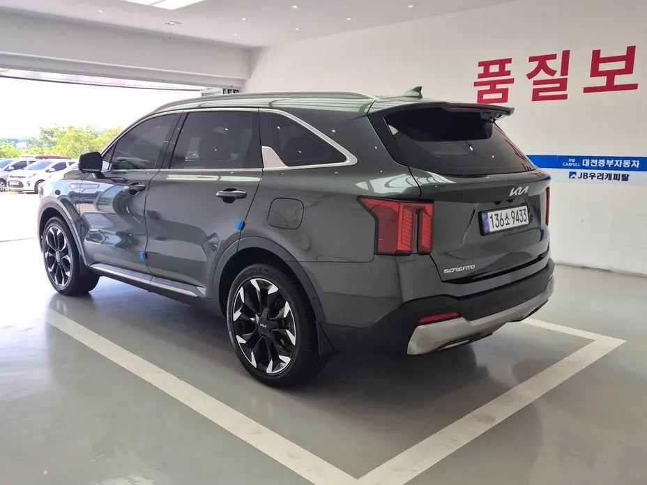 Kia Sorento — фото 9