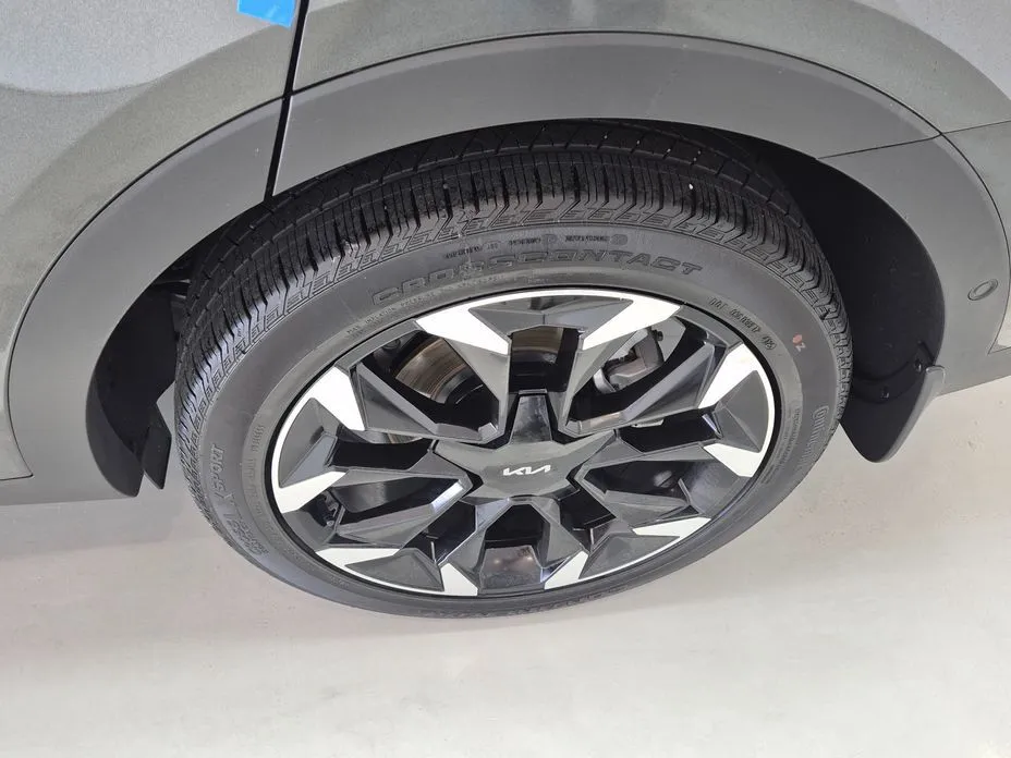 Kia Sorento — фото 7