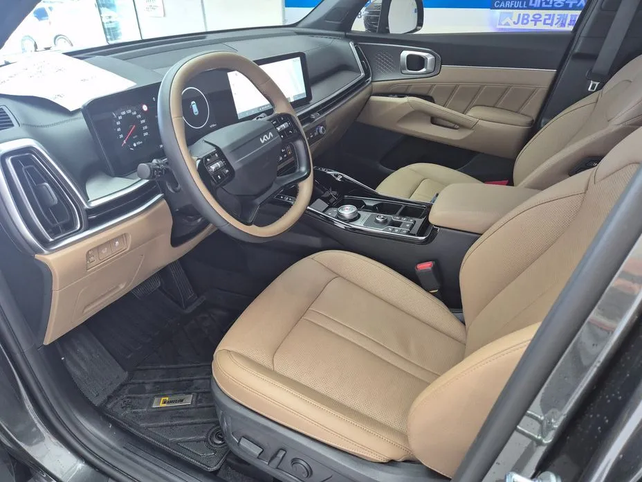 Kia Sorento — фото 6