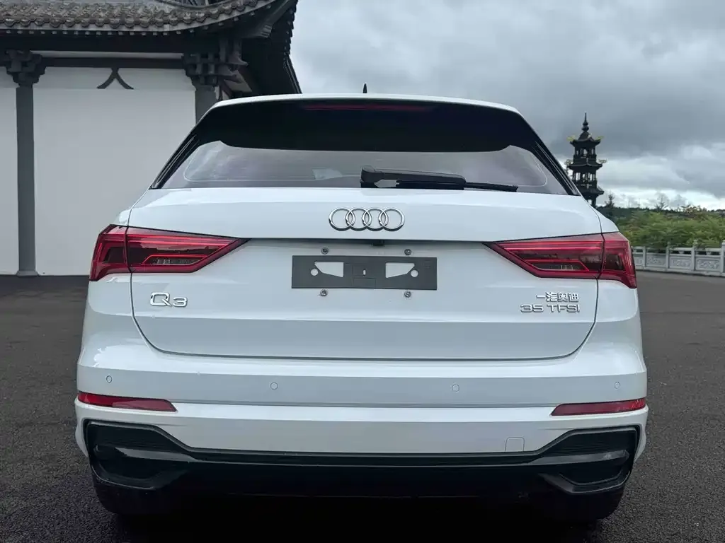 Audi Q3 — фото 5