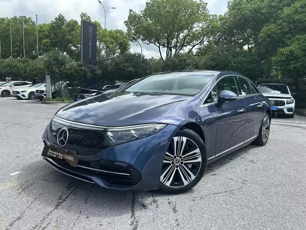 Mercedes-Benz EQS — фото 1