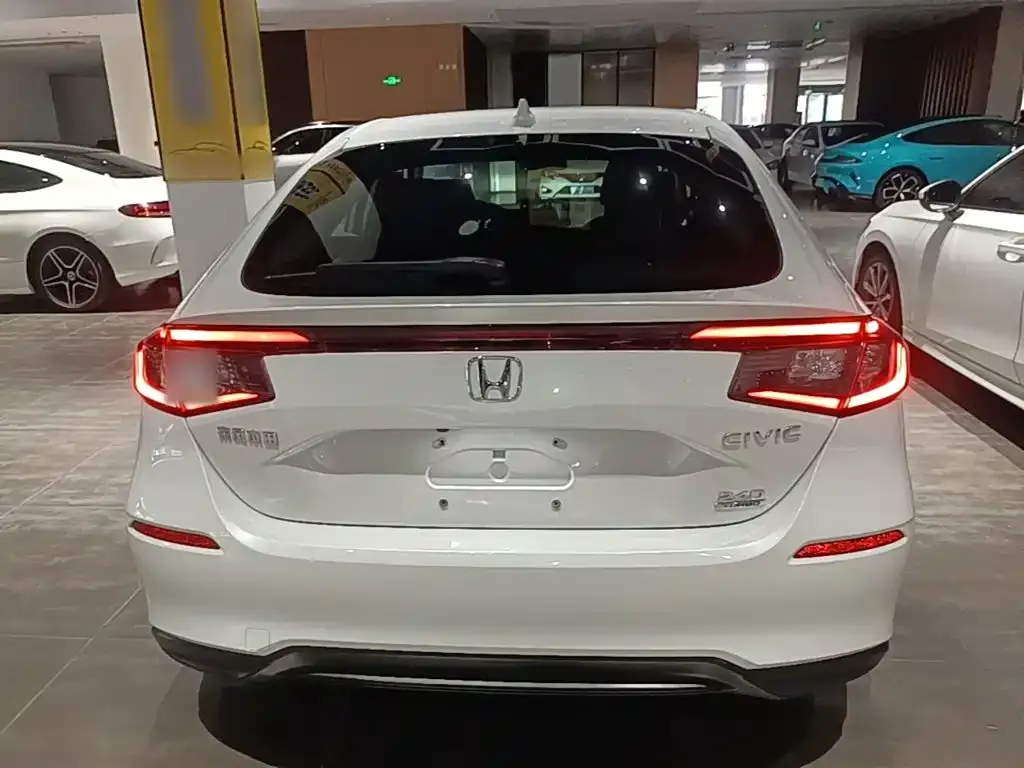 Honda Civic — фото 10