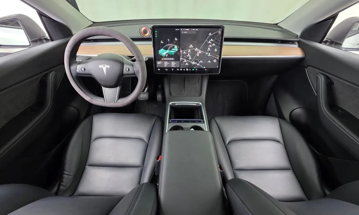 Tesla Model Y — фото 6