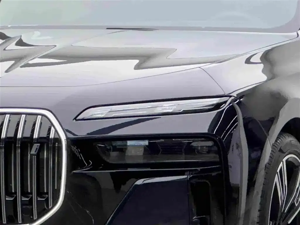 BMW i7 — фото 9