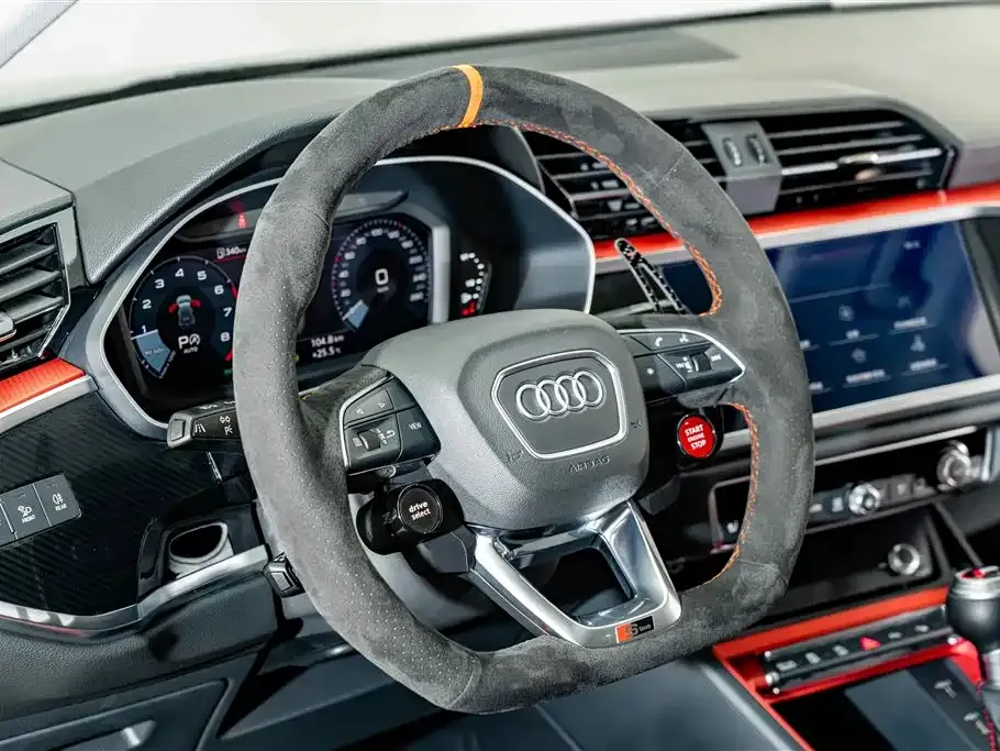 Audi Q3 — фото 5