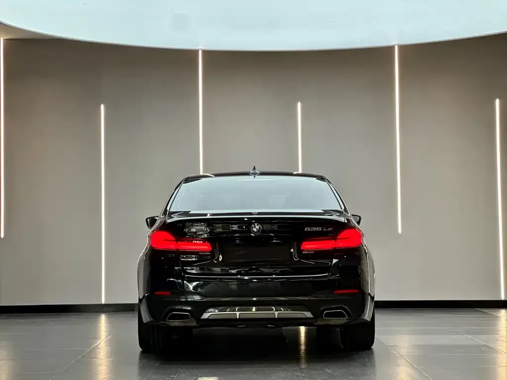 BMW 5 Series New Energy — фото 5