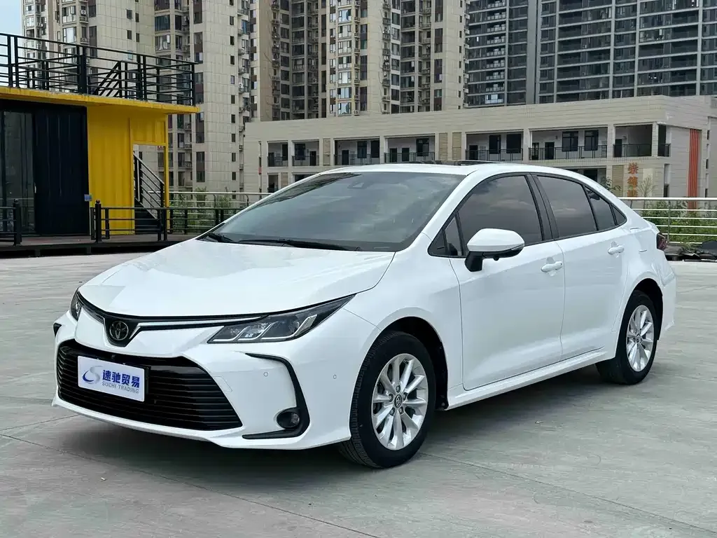 Toyota Corolla — фото 1