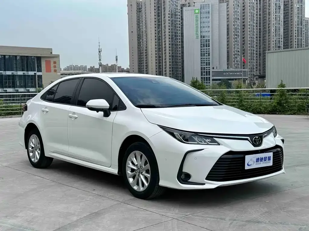 Toyota Corolla — фото 10