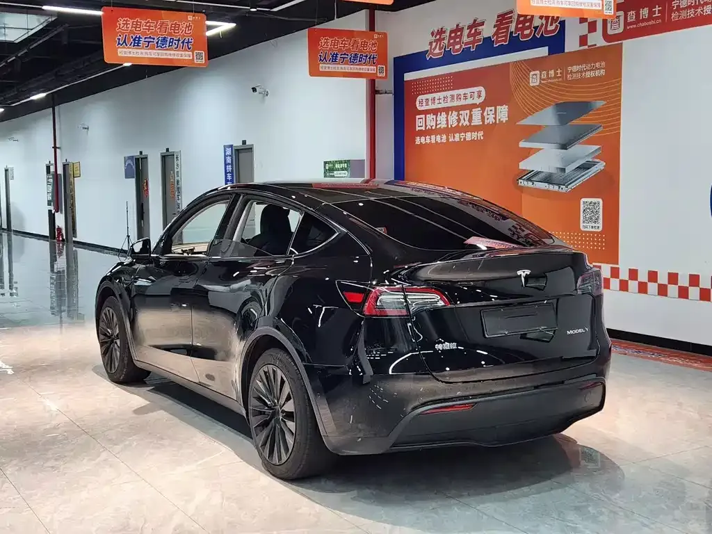 Tesla Model Y — фото 4