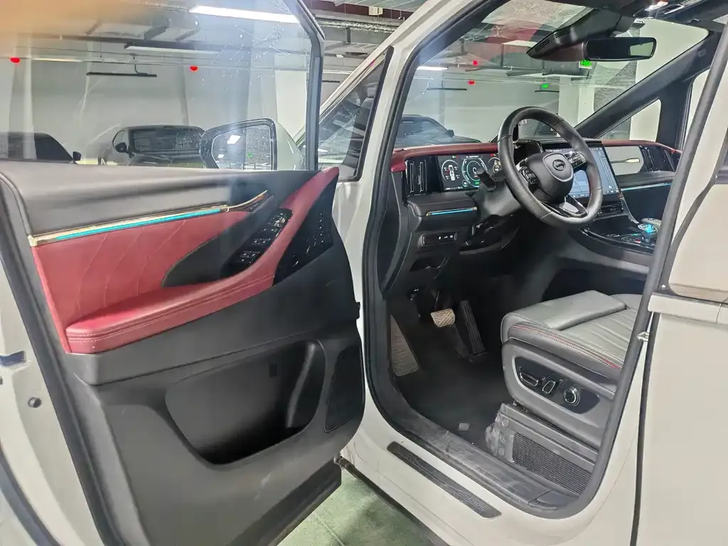 GAC Motor Trumpchi M8 — фото 10