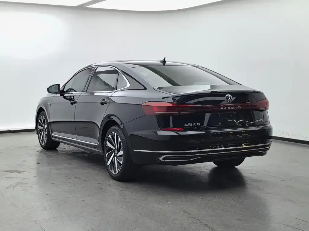 Volkswagen Passat — фото 3