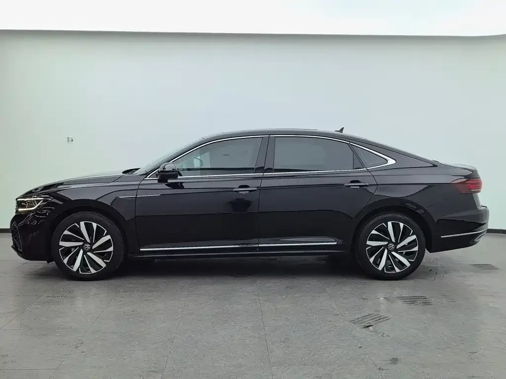 Volkswagen Passat — фото 6