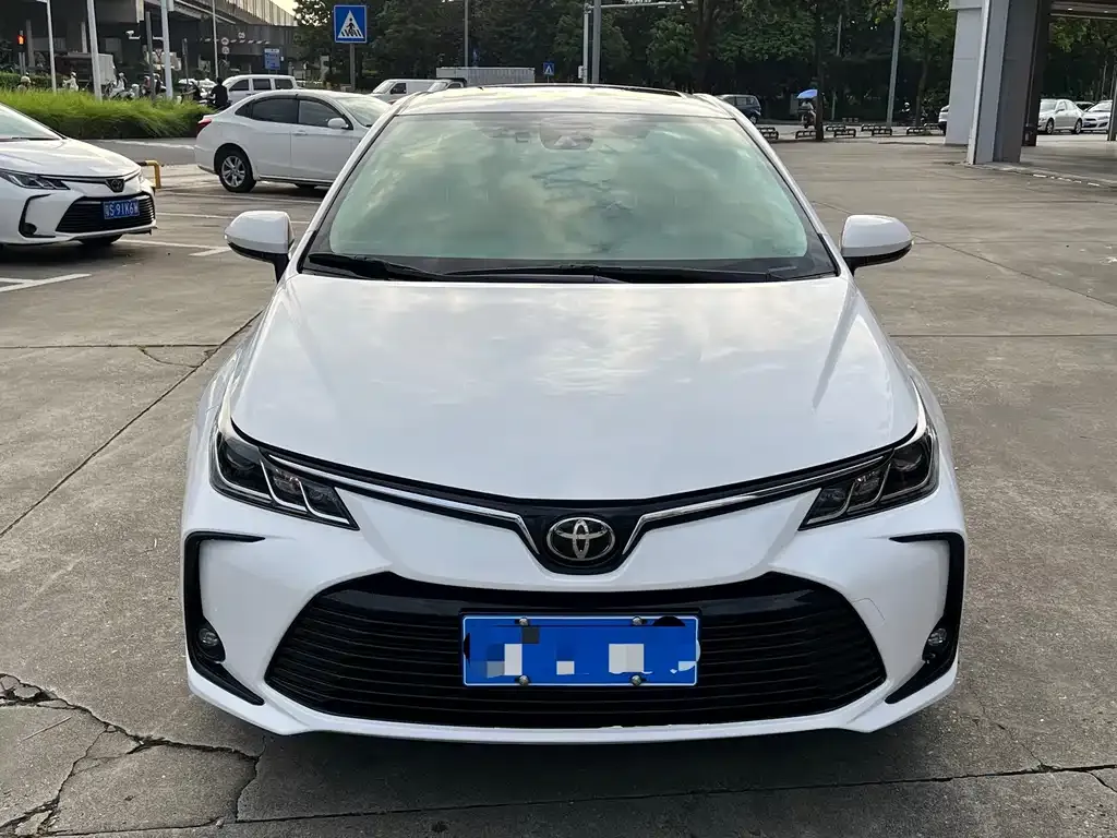 Toyota Corolla — фото 3