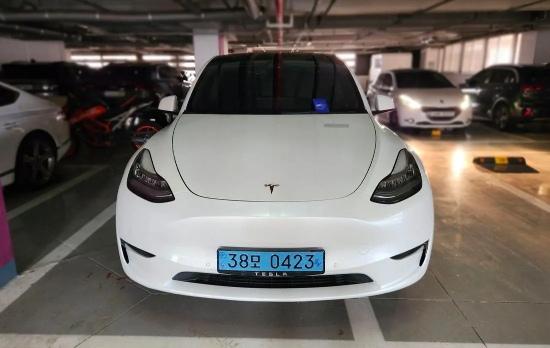 Tesla Model Y — фото 8