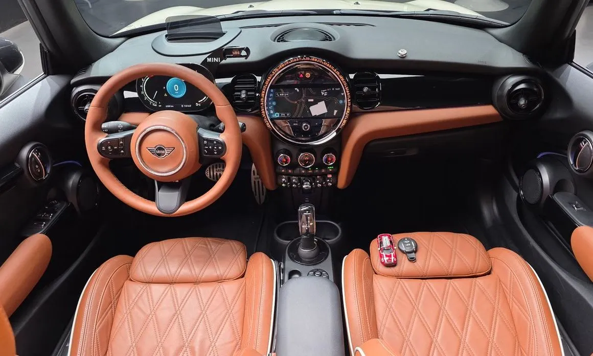 Mini Cooper Convertible — фото 10